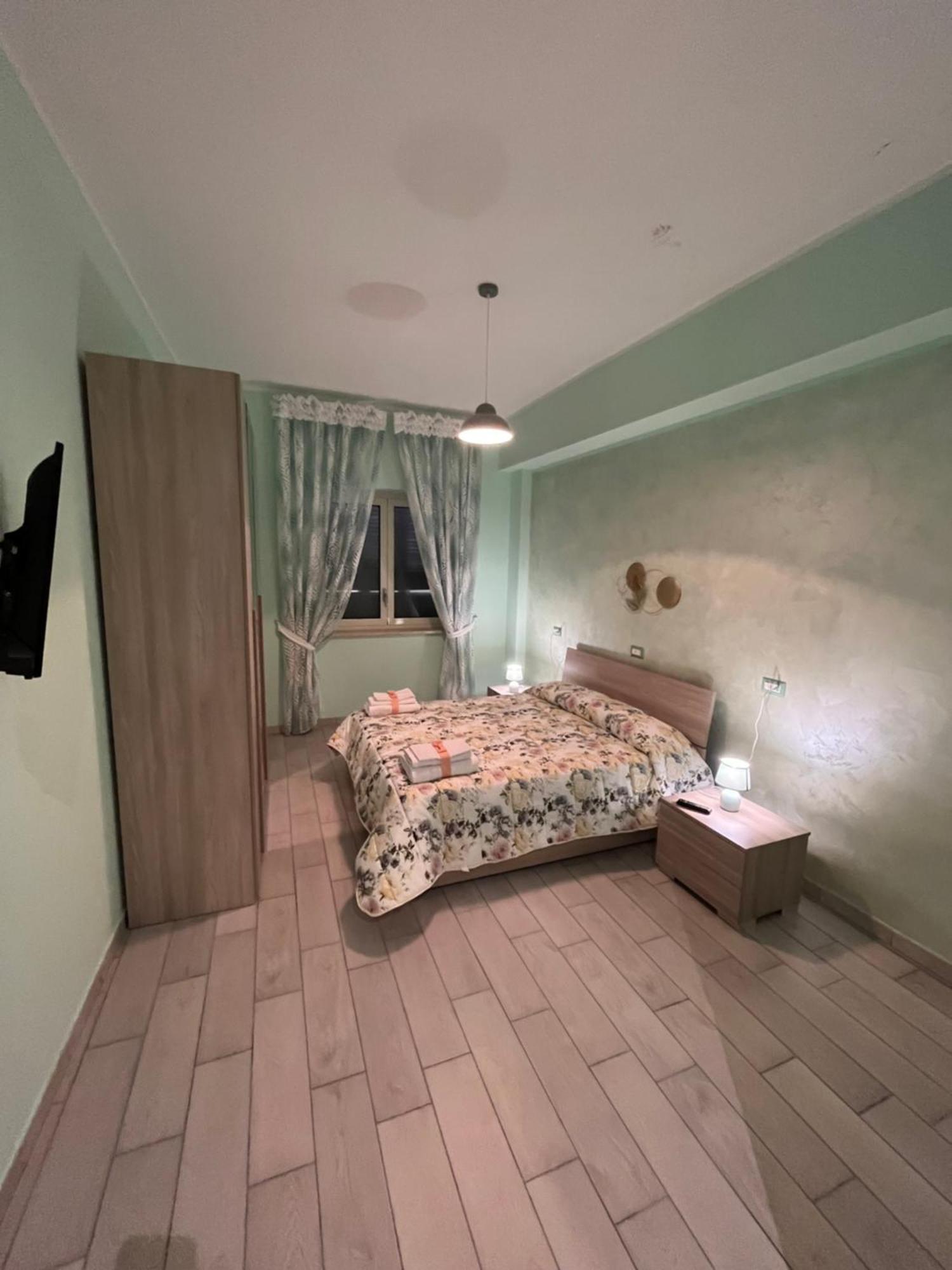 Vicolo55 Hotel Napoli Bagian luar foto